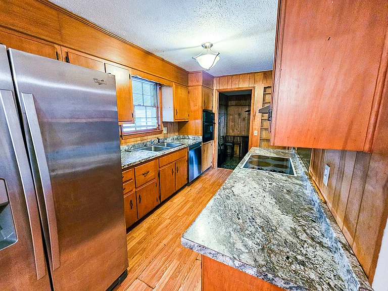 213 Otis Rd — Photo 32