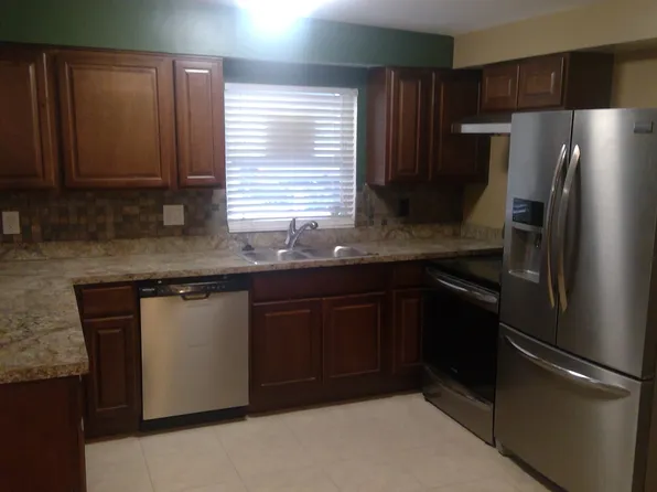 557 W 62nd St, Jacksonville, FL 32208