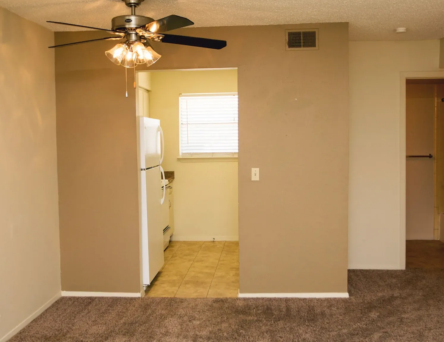 Concord Apartments — Photo 4