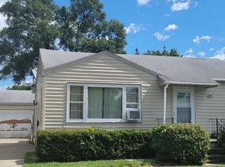 709 McDonnell St, Essexville, MI