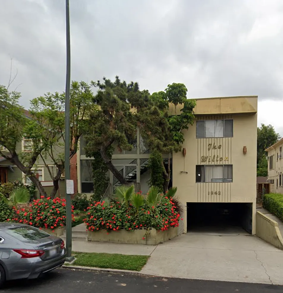 1 bed, 800 sqft, $1,950 — Photo 1