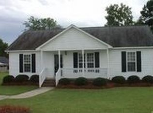 18 Atlantic Ave, Benson, NC 27504