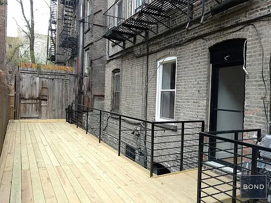 Rented by Bond New York | media 85