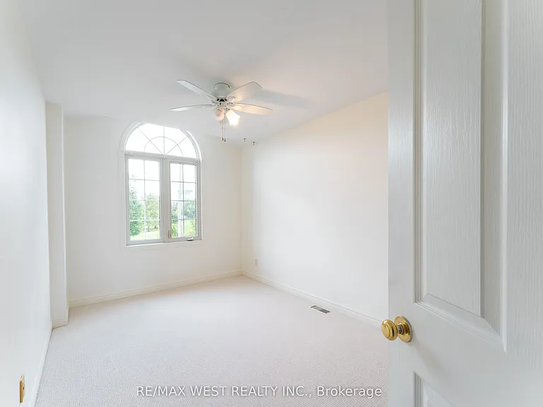 114 Brown St #3 — Photo 16