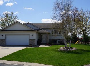 205 6th Ct NW, Elgin, MN 55932