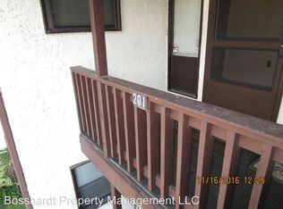 17201 Sandalwood Dr, Wildwood, FL 34785