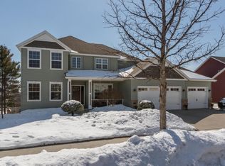 2928 Oakview Dr NE, Rochester, MN 55906