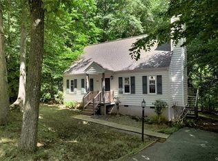 12606 Staffordshire St, Midlothian, VA 23113