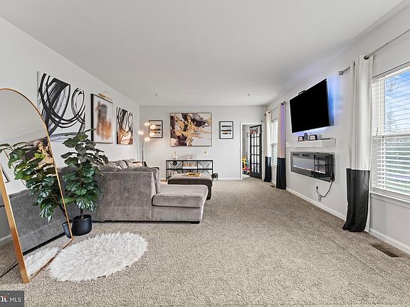5th image of 3433 Linden Grove Dr