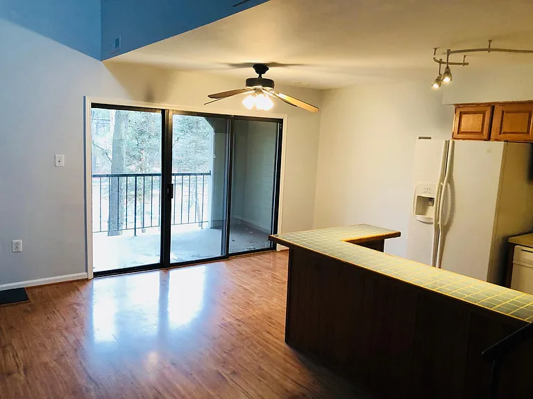 KITCHEN/DINING AREA/BALCONY