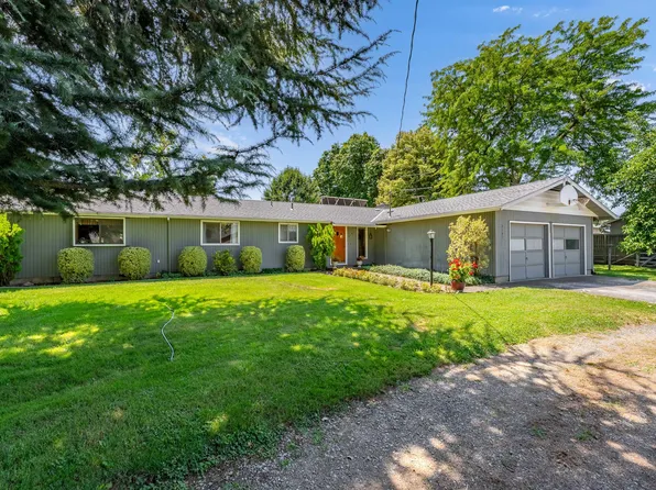 2161 Archer Dr, Medford, OR 97501