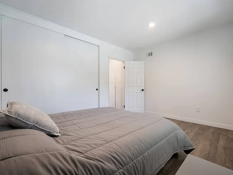 6831 Wexford Pl — Photo 21