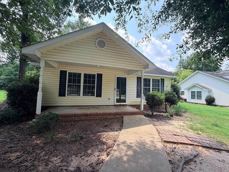 1st image of 104 Brazington Ct
