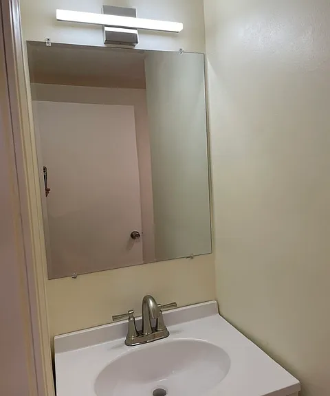 245 Union St #4 — Photo 7