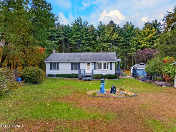 108 Mushroom Ct, Milford, PA 18337