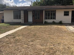 410 Schmeltzer Ln, San Antonio, TX 78213