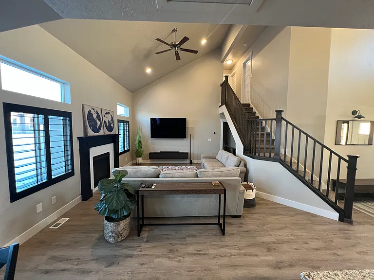 N 3650 W — Photo 5
