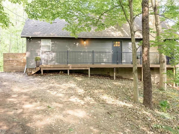 2836 Congress Lake Rd, Mogadore, OH 44260