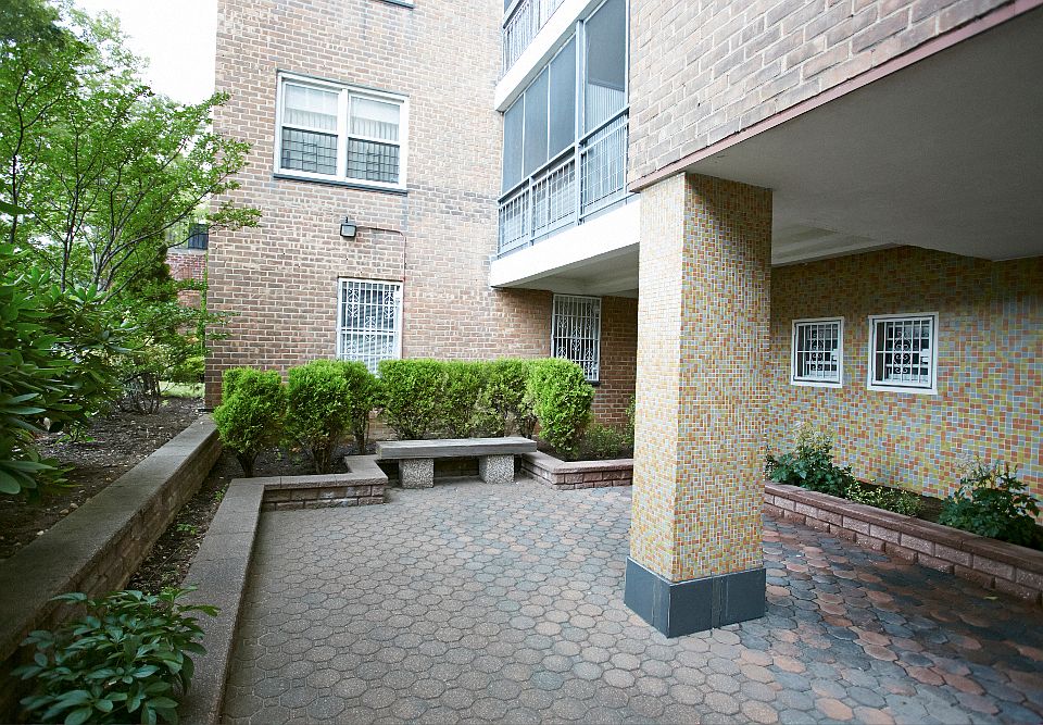 1st image of 9059 56th Ave APT 4B