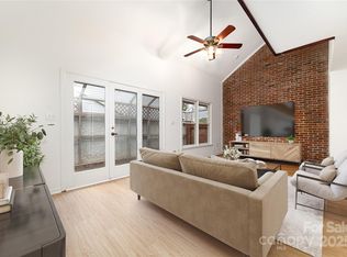 Graham Court, Charlotte, NC 28202