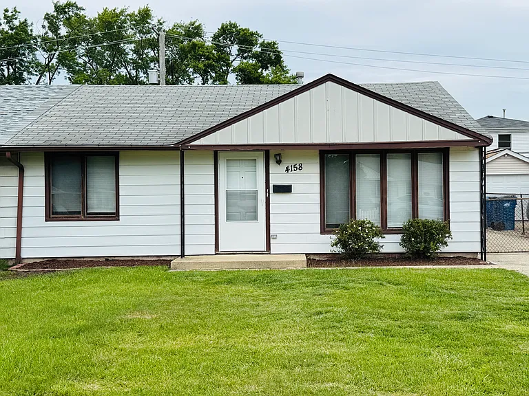 4158 W 90th Pl — Photo 1