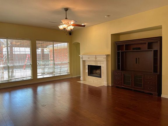 5th image of 3416 Edwards Dr