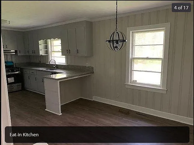 917 Cedarbrook Dr — Photo 5