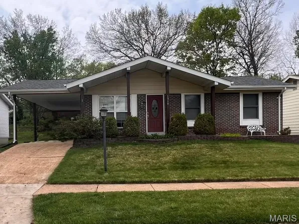 1310 Fenton Hills Rd, Fenton, MO 63026