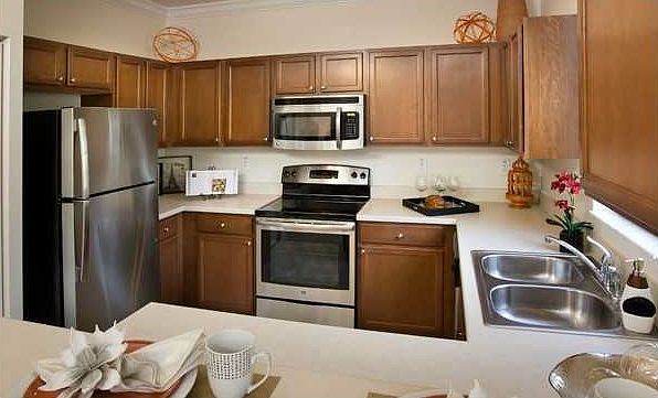 2nd image of 3360 W 90th St