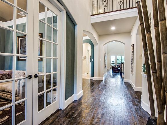 4th image of 400 Orleans Dr