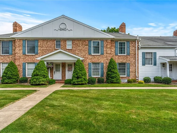 286 Windsor Rdg Unit 25, New Castle, PA 16105