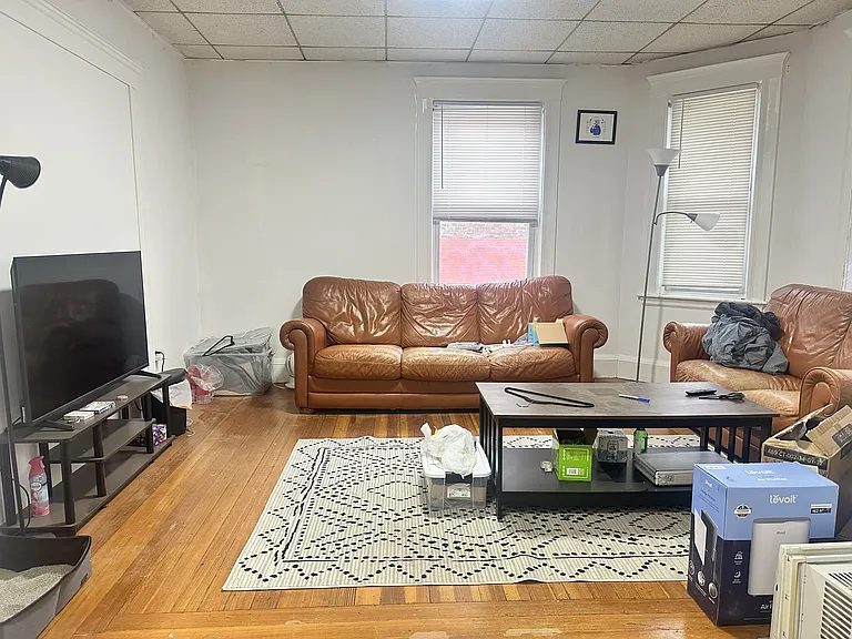11 Chester St #1 — Photo 2