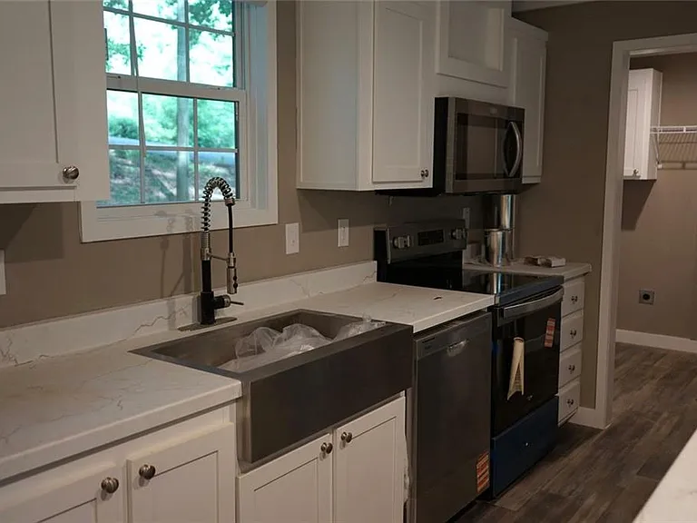 210 Woodland St — Photo 9