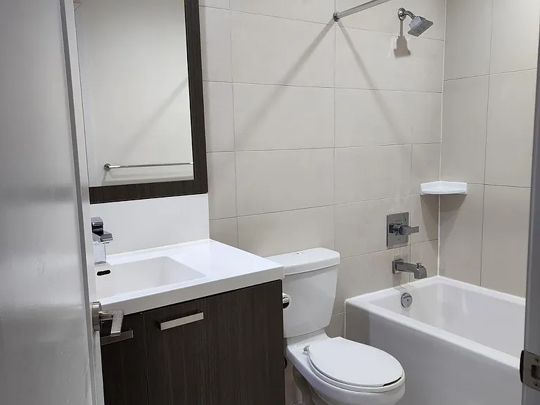 120 Harrison Garden Blvd #428 — Photo 6