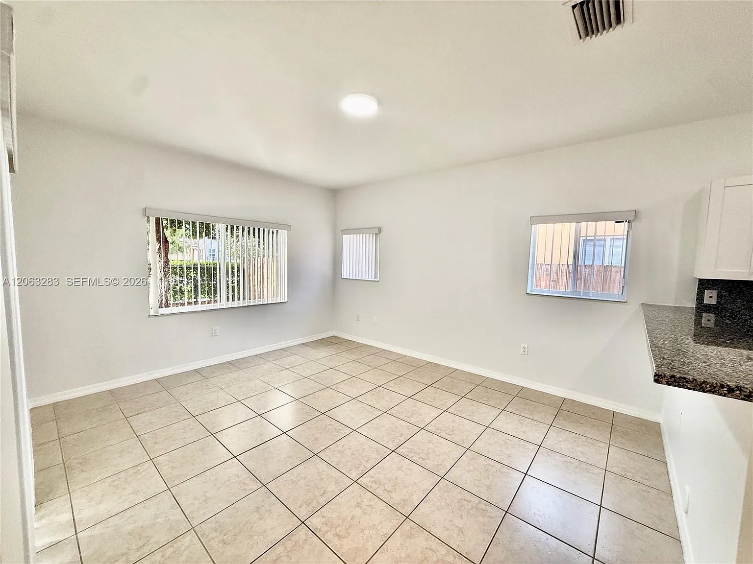 3 bed, 1542 sqft, $3,200 — Photo 2