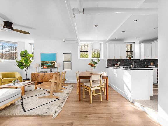 4th image of 186 Prospect Park W Basement A