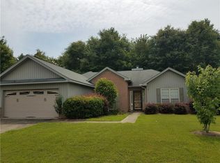 261 Deerfield Ct, Auburn, AL 36832
