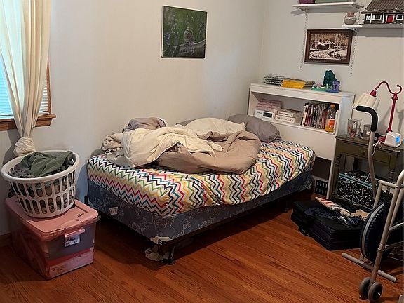 5th image of 2125 Richard Dr NE