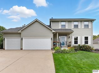 16503 Ames Ave, Omaha, NE 68116