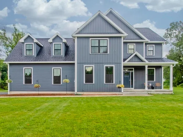 8 Gil Farm Rd, Southampton, MA 01073