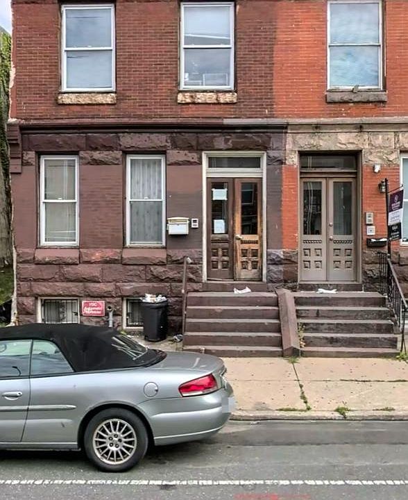 1st image of 1615 W Diamond St #1