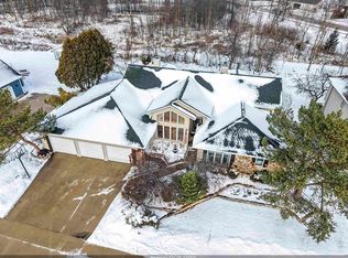 3718 Westwood Ln, Manitowoc, WI 54220