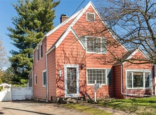 606 S Lincoln Rd, East Rochester, NY 14445