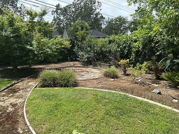2nd image of 2152 6th Ave