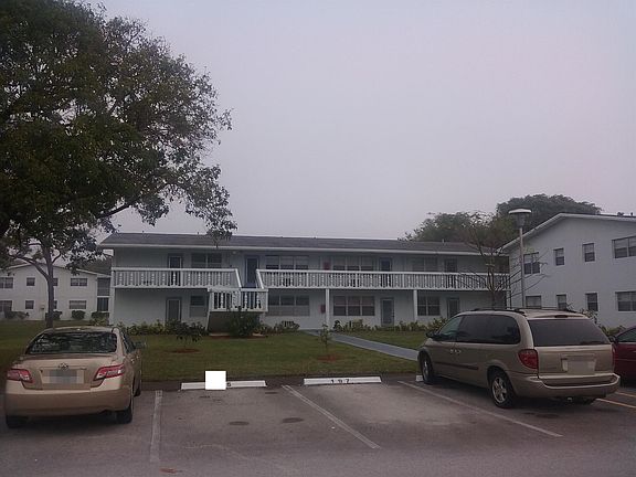 3rd image of 187 Westbury #187-K