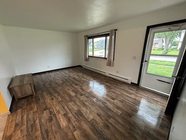 326 Pepperton Dr — Photo 13