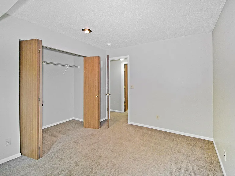 Woodland Valley Apartments — Photo 29