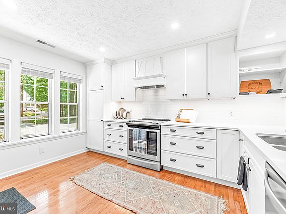 4th image of 23323 White Elm Ct