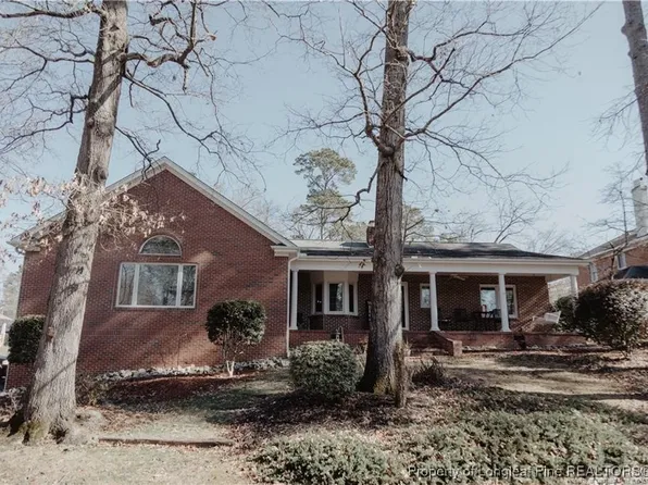 606 Riverside Dr, Lumberton, NC 28358