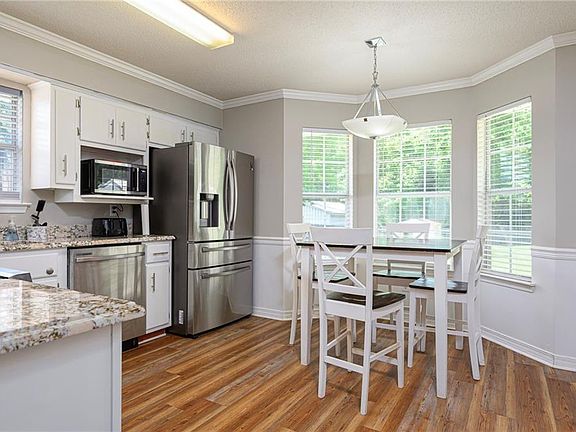 5th image of 13590 Daniels Dr